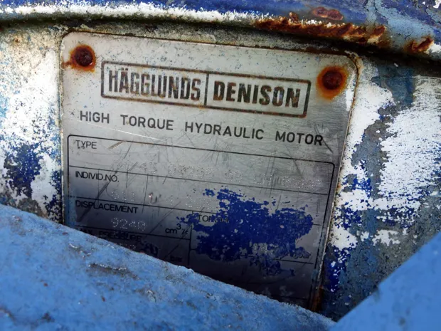 Image 3 of 4 - Split winch