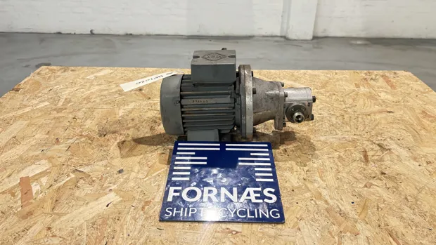 Image 4 of 9 - HP1020