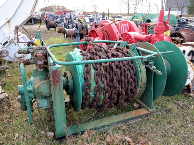 Image 4 of 5 - Various bigger