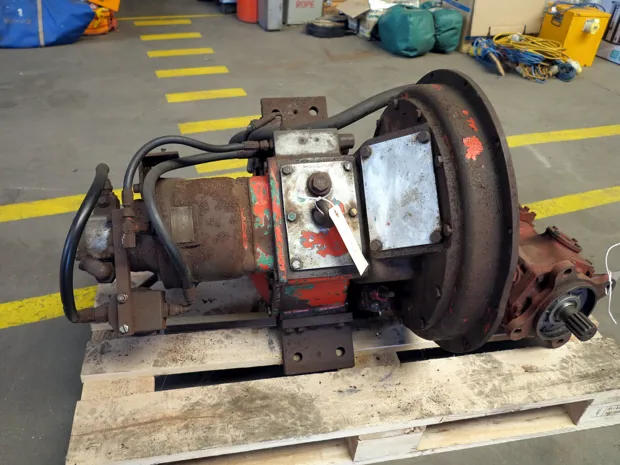 Image 2 of 3 - Servogear - HD 180C