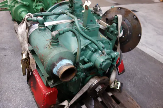 Image 2 of 5 - Capitol - HY-7700 AER