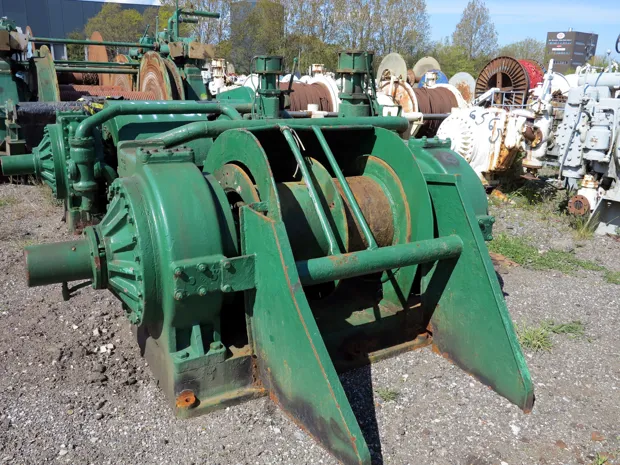 Image 2 of 5 - Trawl winch