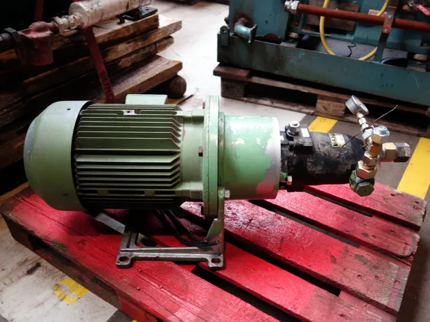 Image 2 of 4 - HP886