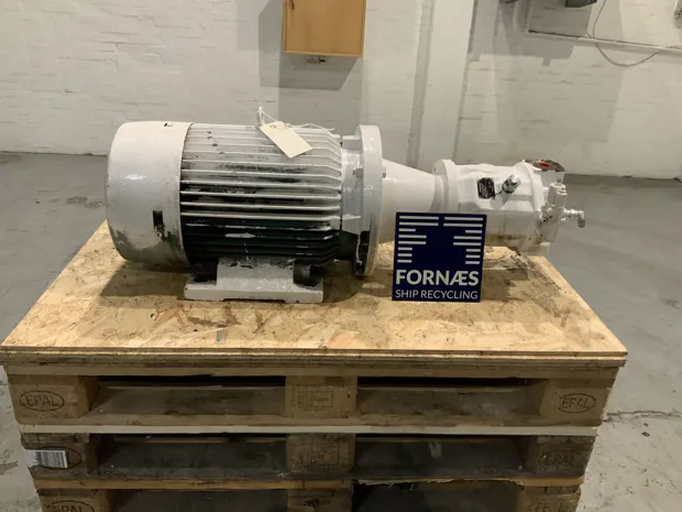 Image 1 of 7 - HP1033