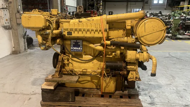 Image 2 of 9 - Caterpillar - D343