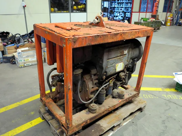 Image 3 of 4 - Deutz - F3L 1011