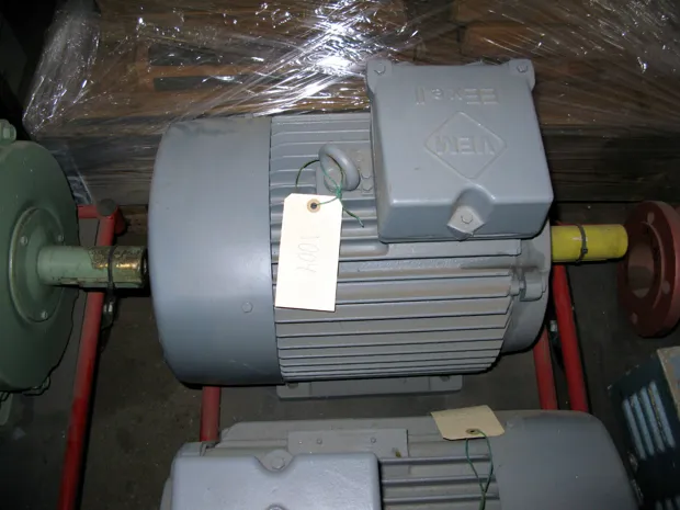 Image 1 of 2 - VEM - KPER 160 M4