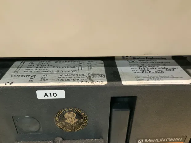 Image 5 of 5 - Merlin Gerin - M32H2