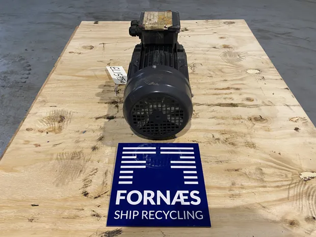 Image 4 of 6 - Dutchi Motors - DMA 90L4/2L