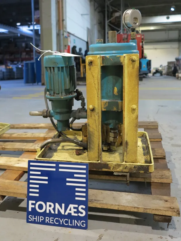 Image 2 of 5 - CJC - HDU 15/25 PV-Z