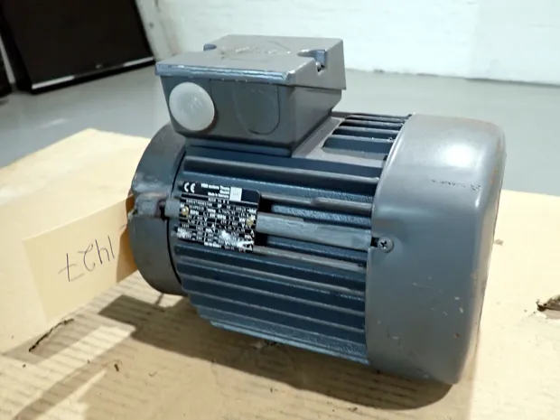 Image 2 of 3 - VEM - K21R 90 S4