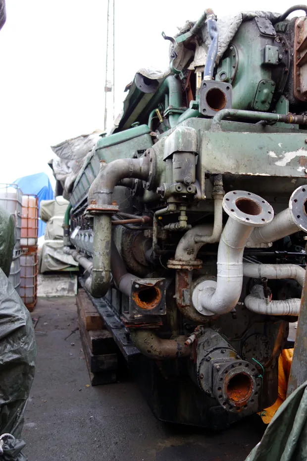 Image 4 of 5 - Alpha - 16U 28L-VO