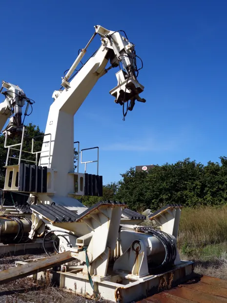 Image 1 of 6 - Caley - Davit