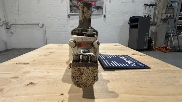 Image 12 of 13 - Danfoss - OMT 160 T