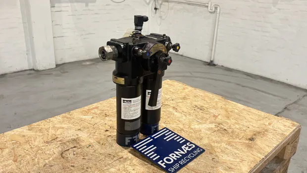 Image 3 of 10 - Parker - 22PD220QBT1KG161