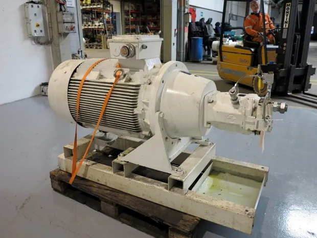 Image 2 of 6 - HP920