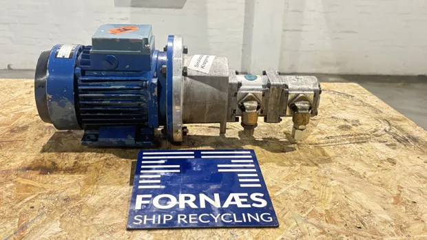 Image 5 of 10 - HP1045