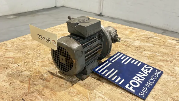 Image 2 of 9 - HP1022