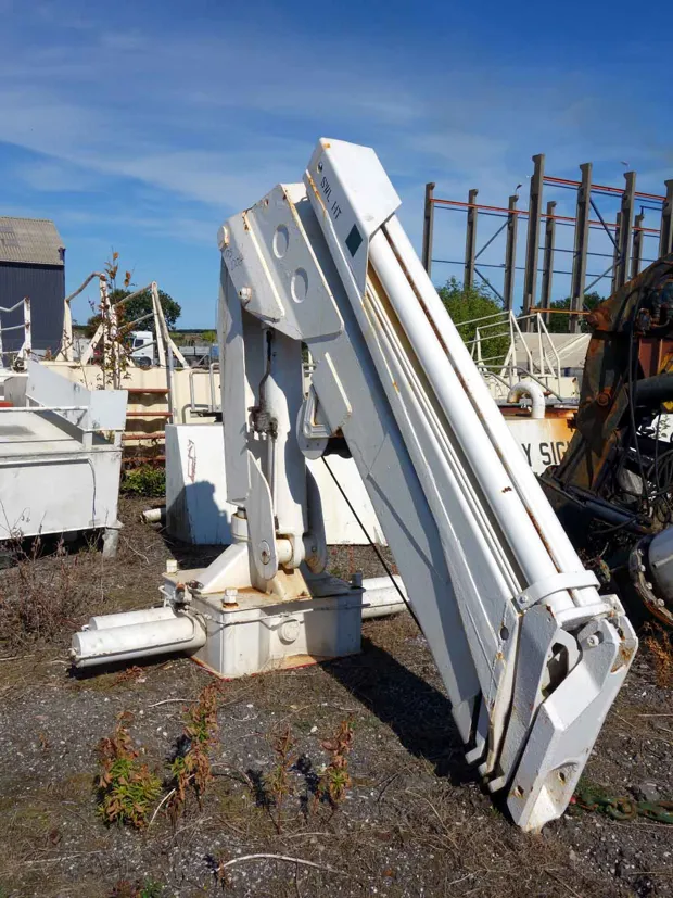 Image 4 of 4 - Foldekran