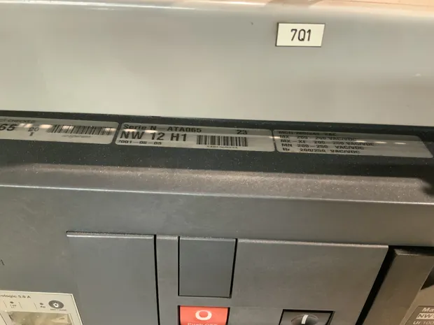 Image 4 of 5 - Merlin Gerin - NW12H1