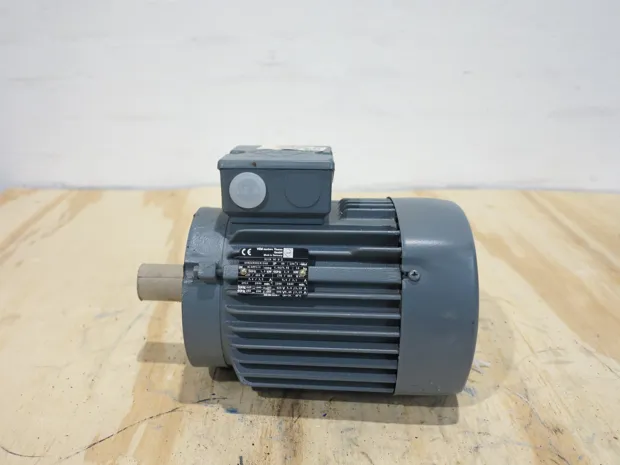 Image 1 of 3 - VEM - K21R 90S 2