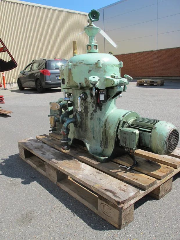 Image 4 of 8 - Westfalia - OTA7-00-066