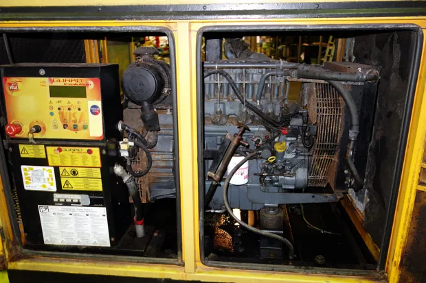 Image 2 of 5 - Deutz