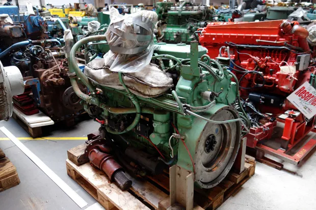 Image 1 of 5 - Detroit - 6R71 Model 1063-7305