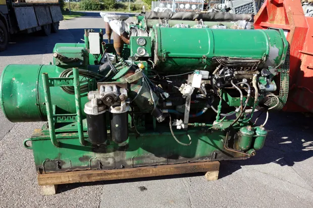 Image 1 of 4 - Deutz
