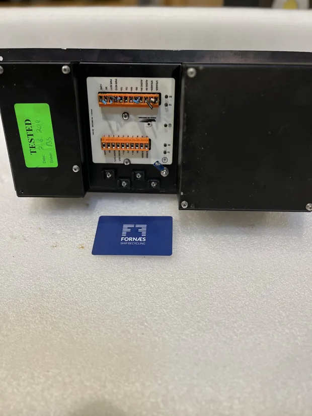 Image 2 of 3 - NAVIS Engineering Finland - MCP-C06 Safe Dist : 0,6 m