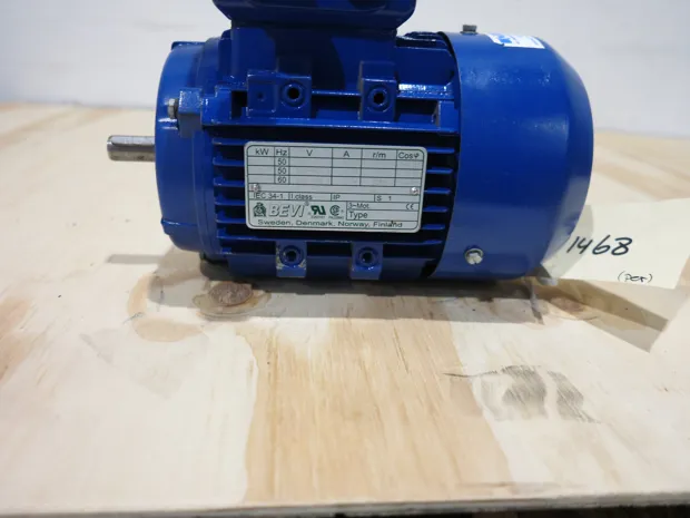 Image 3 of 5 - Bevi - A2