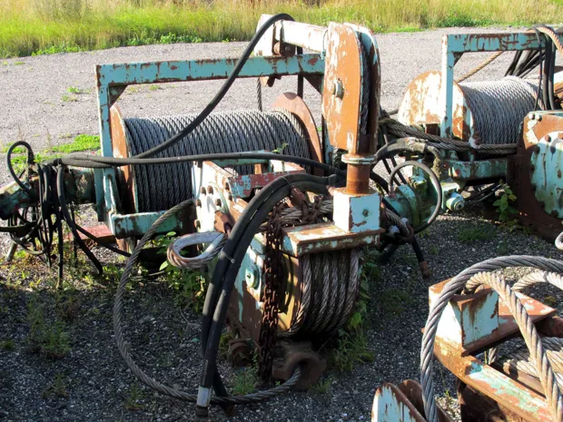 Image 5 of 8 - Wire winch