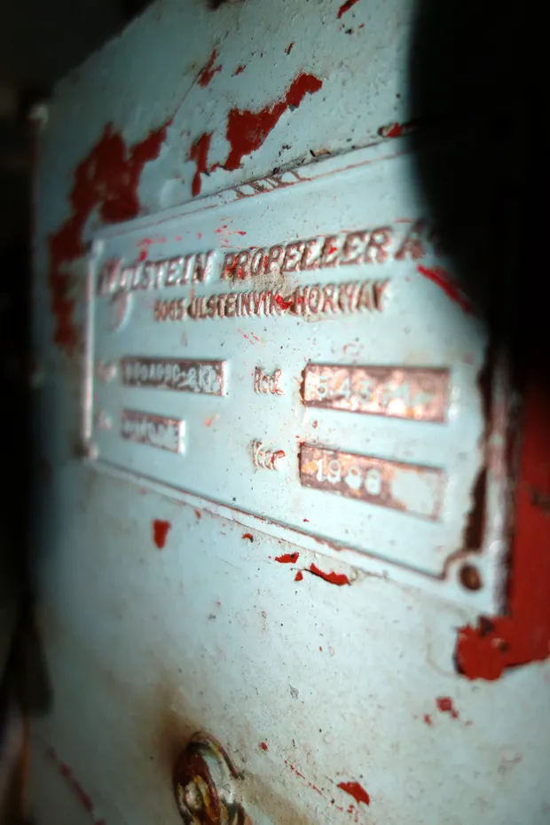 Image 5 of 5 - Ulstein - 600 AGSC. 2 KP