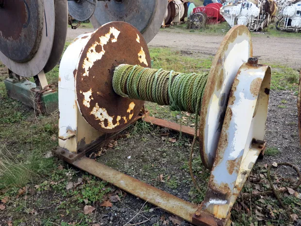 Image 1 of 3 - Trawl winch