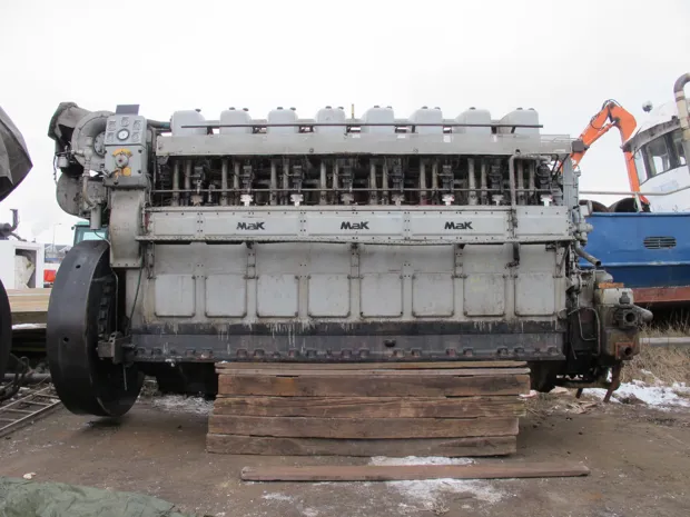 Image 2 of 5 - MaK - 8M 452 AK