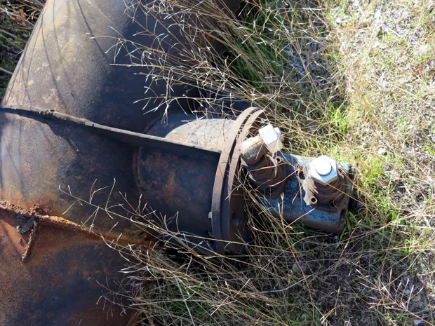 Image 3 of 3 - Hydraulic