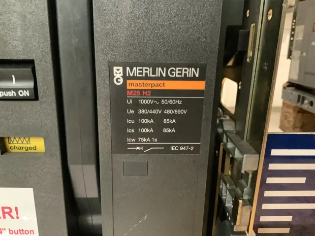 Image 2 of 5 - Merlin Gerin - M25H2
