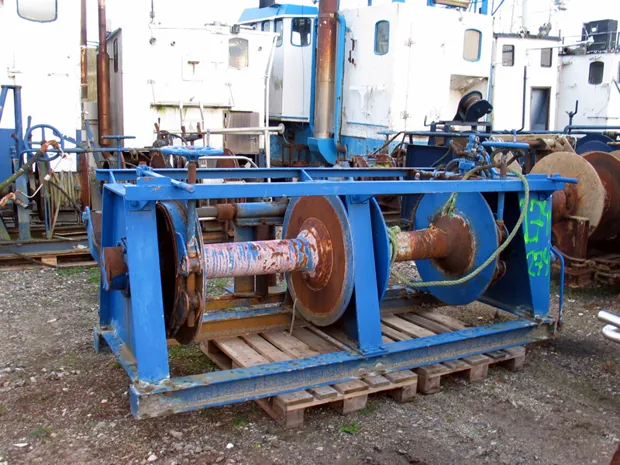 Image 1 of 2 - Trawl winch