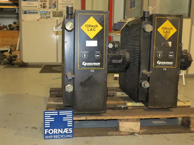 Image 1 of 6 - Oiltech - LAC-033-4-B-50-S50-0-0