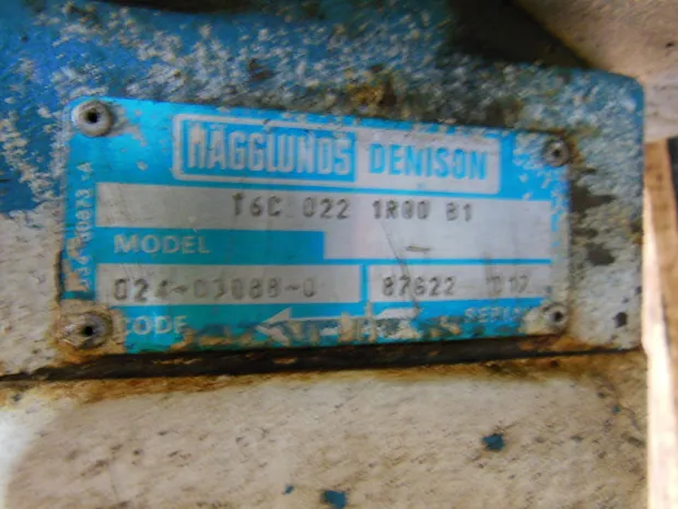 Image 2 of 3 - HP147