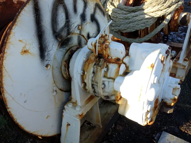 Image 3 of 5 - Tackle winch