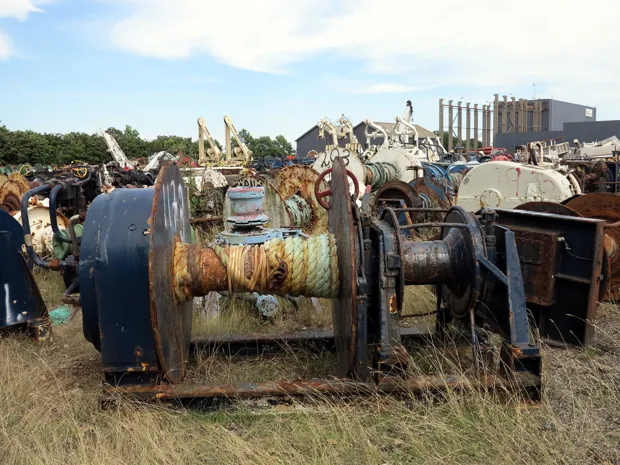 Image 3 of 4 - Various bigger