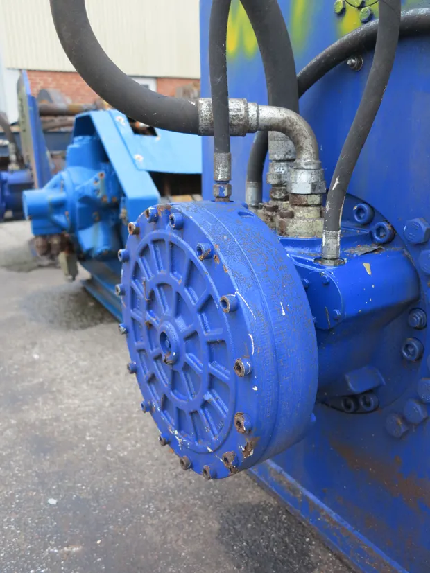 Image 5 of 6 - Split winch