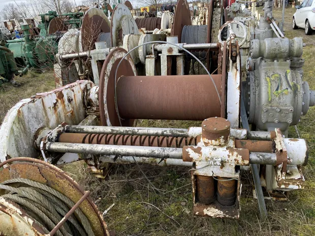 Image 3 of 8 - Various bigger