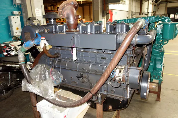 Image 3 of 5 - Mitsubishi - 6D22