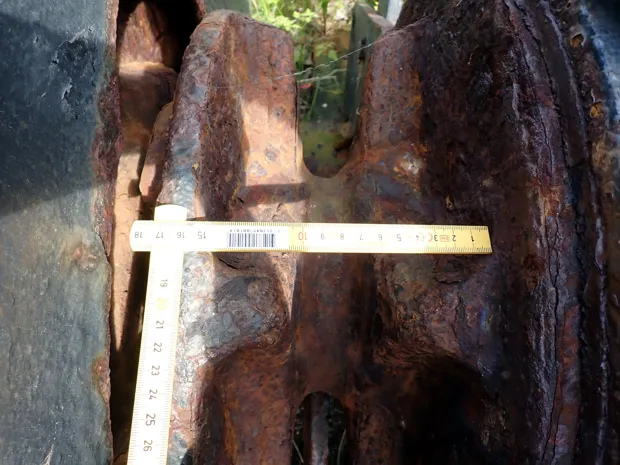 Image 5 of 5 - Anchor winch