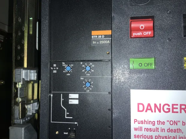 Image 3 of 5 - Merlin Gerin - M25H2