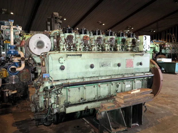 Image 1 of 4 - Sulzer (H. Cegielski) - 6AL20D-500-56