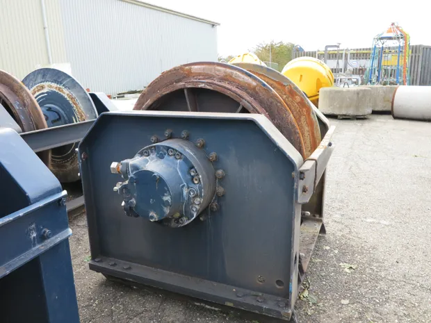 Image 3 of 5 - Trawl winch