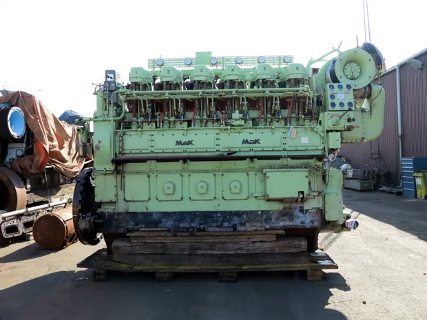 Image 5 of 6 - MaK - 6M 453 AK